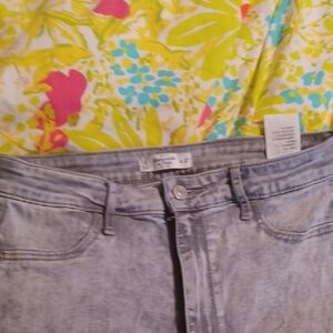 Abercrombie & Fitch High Rise Light Gray Jeans
